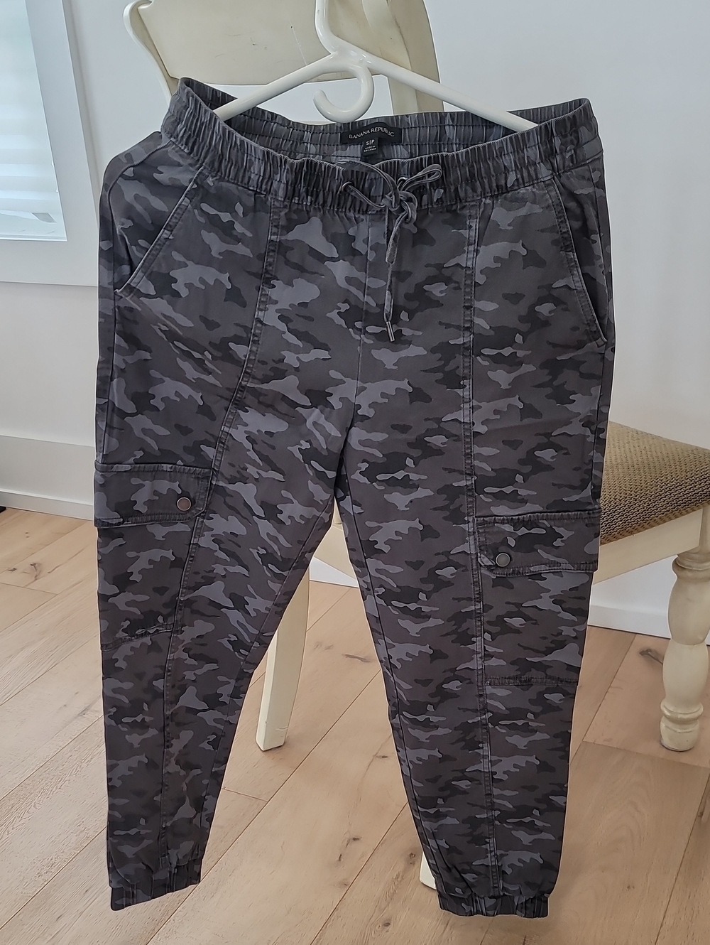 Banana Repubilc Camo Jogger